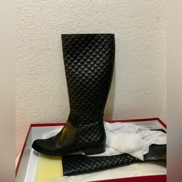 $295 Vaneli "radio Riding" Black Flat Quilted Leather Boot 9 S - Picture 2 of 12